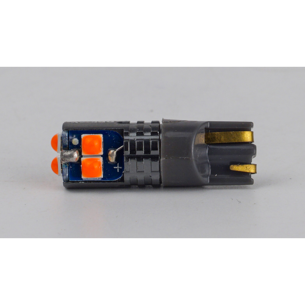 T10-228 Red 12-24V 1.7W 15Lm W5W base-10mm B