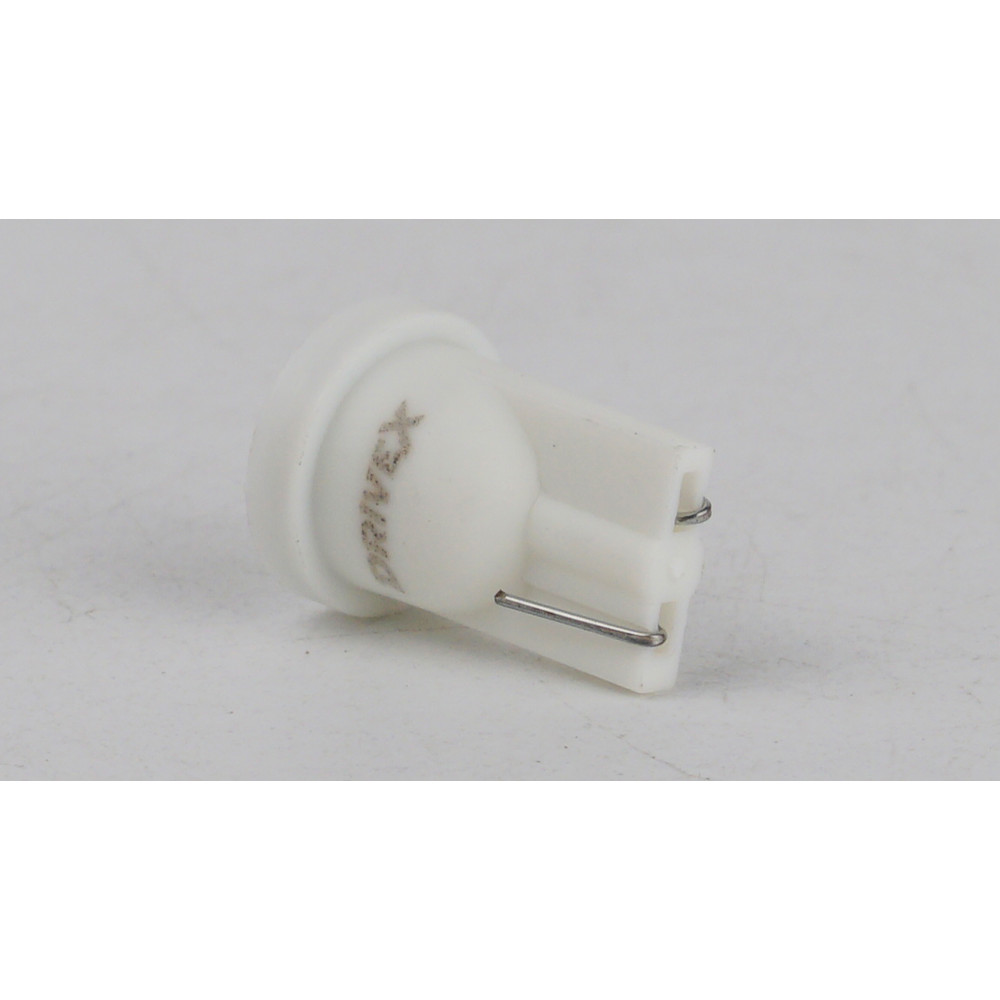 T10-244 White 12V 0.3W 10Lm W5W base-10mm C