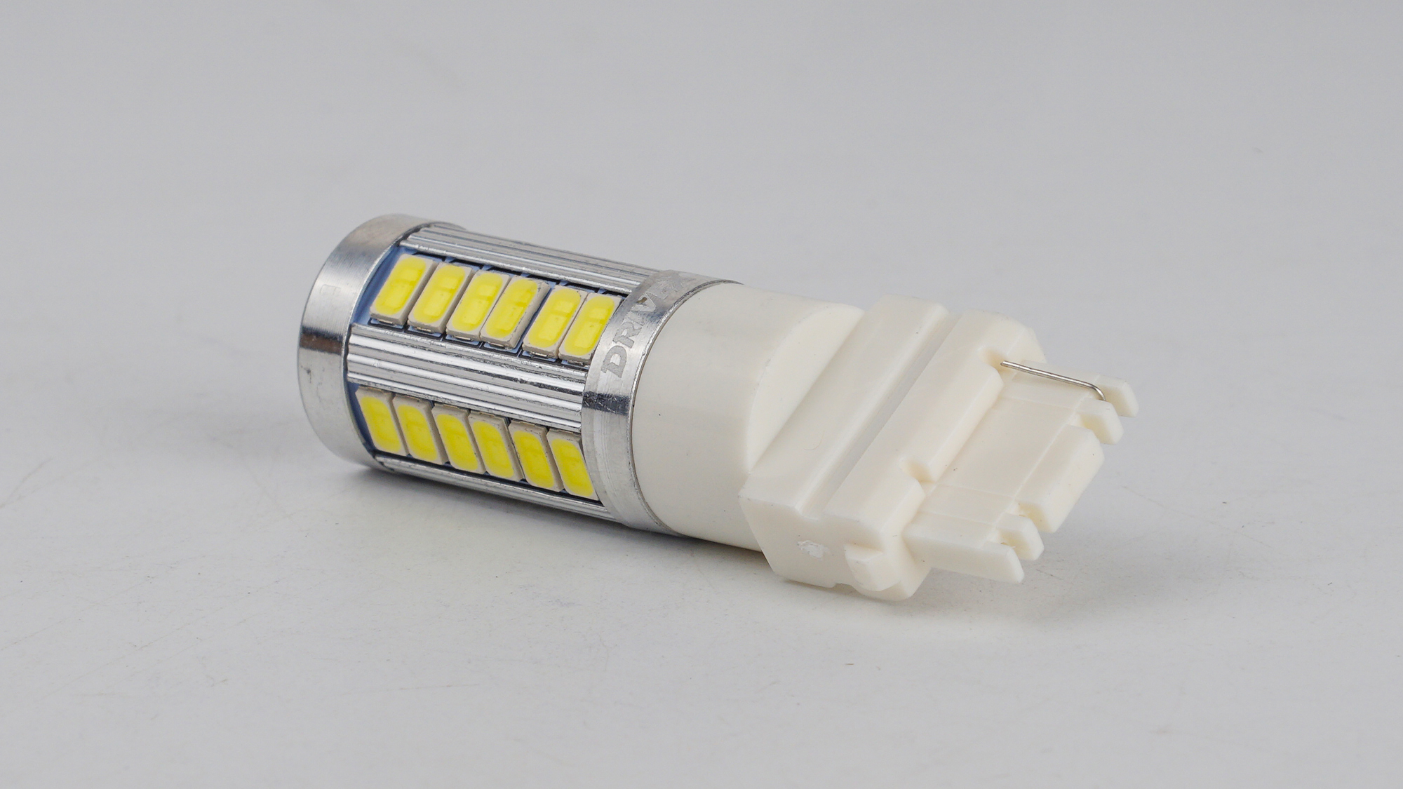 T25(1)-228 12V 3W 175Lm 3156/P27W base-16mm USA C