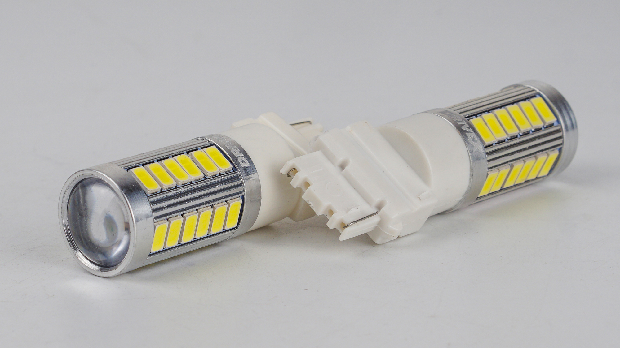 T25(1)-228 12V 3W 175Lm 3156/P27W base-16mm USA C
