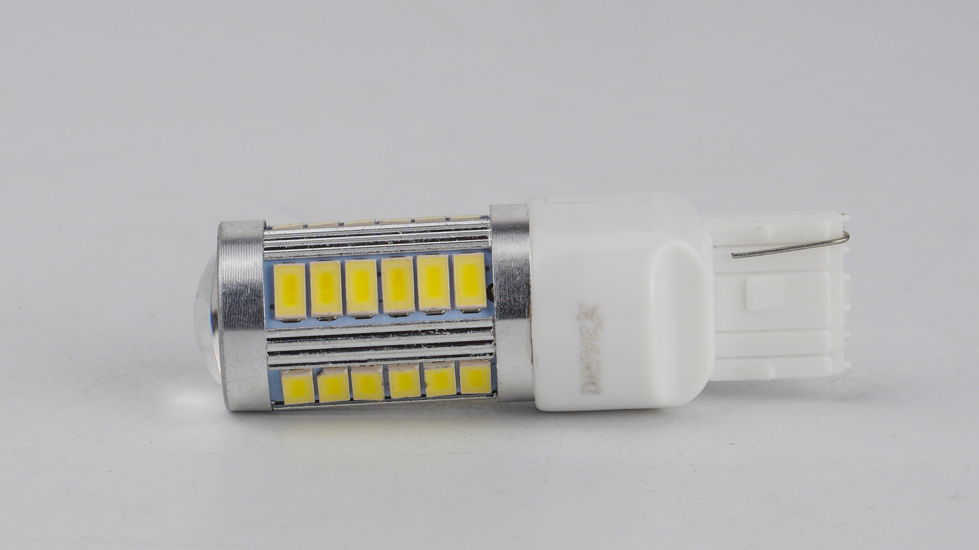 T20(1)-228 12V 3W 175Lm 7440/W21W base-16mm EU C