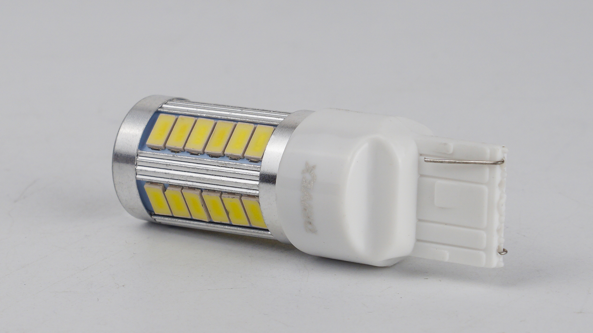 T20(1)-228 12V 3W 175Lm 7440/W21W base-16mm EU C