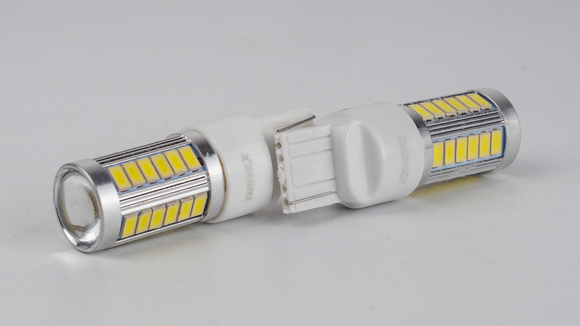 T20(1)-228 12V 3W 175Lm 7440/W21W base-16mm EU C