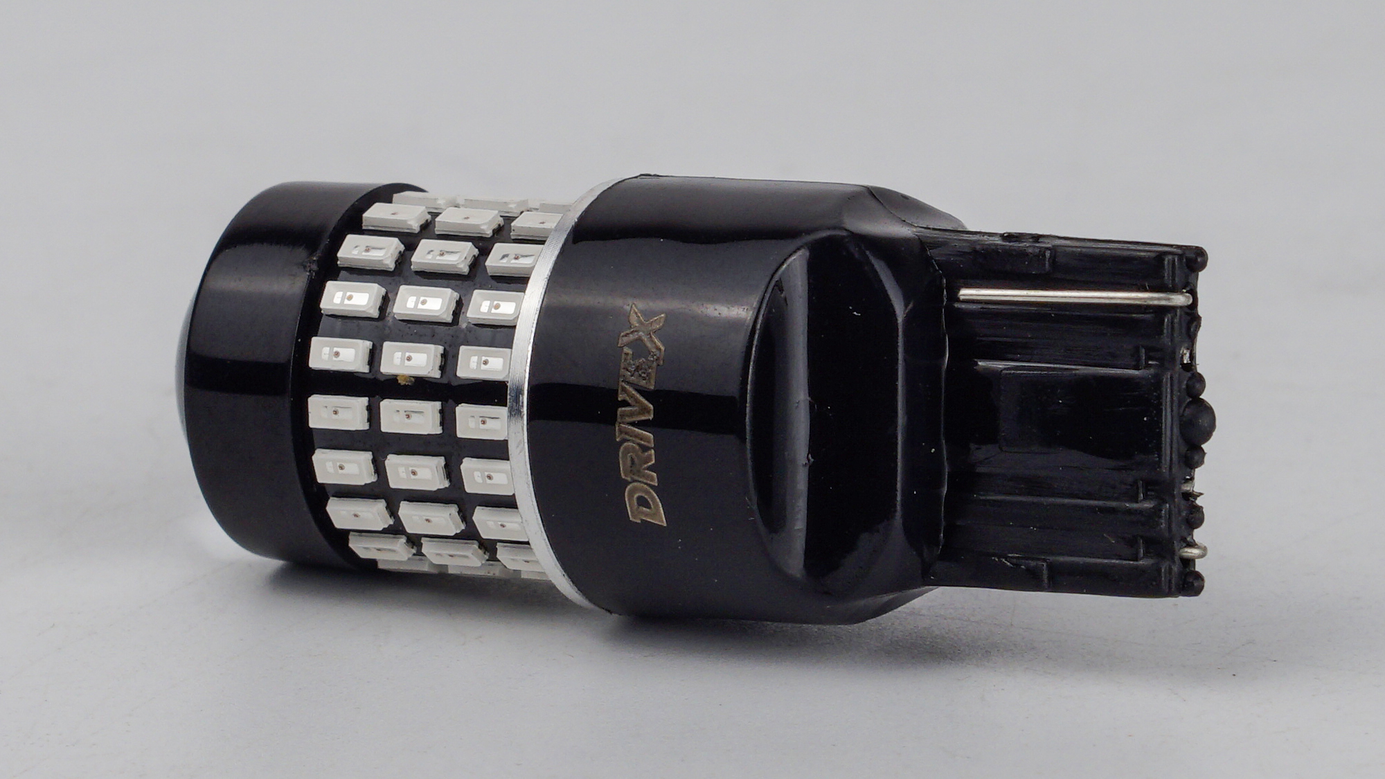 T20(1)-231 Red 12-24V 2.5W 25Lm 7440/W21W base-16mm EU C