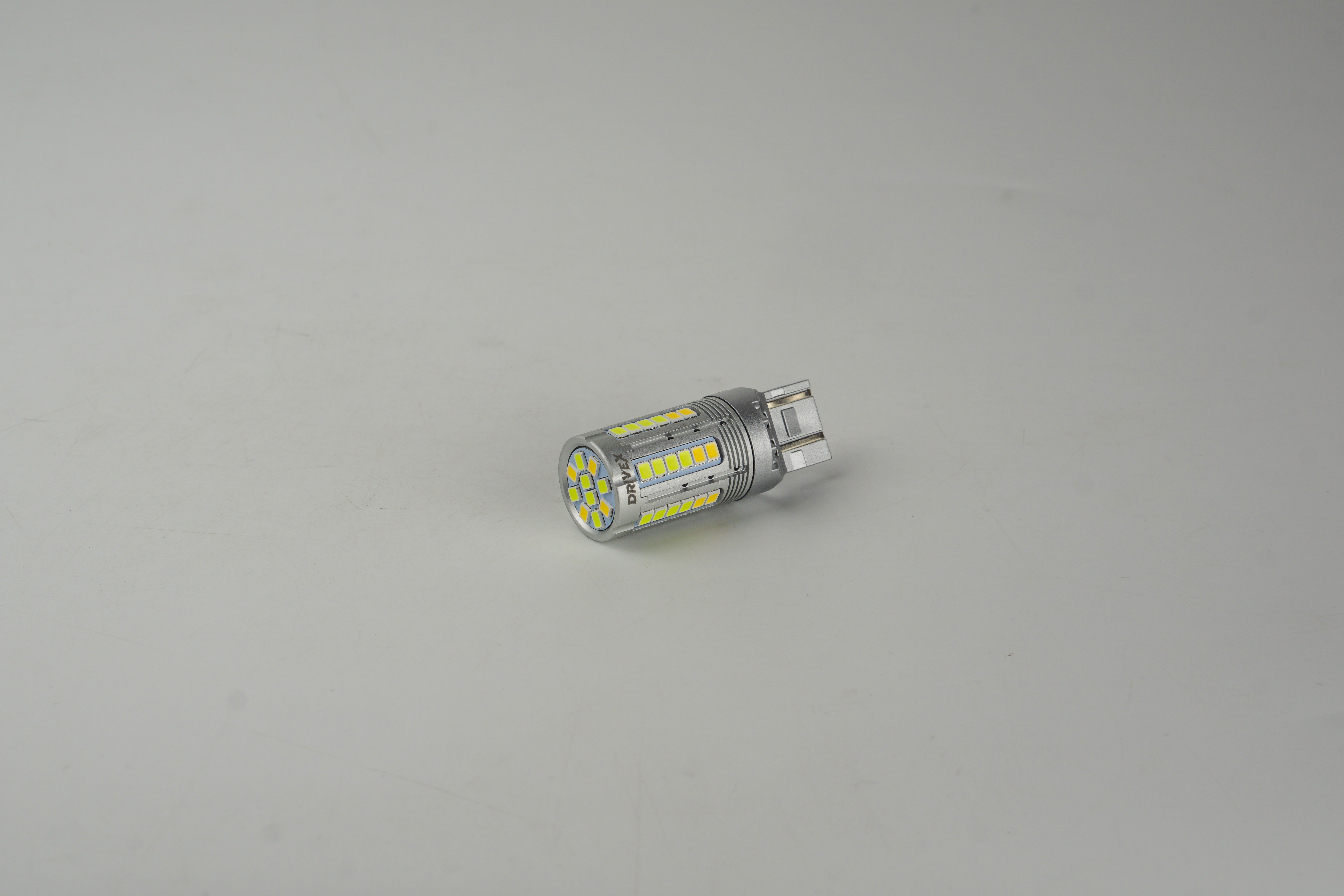 T20(2)-219 W+G 10-30V 24W CAN 2000Lm 7443/W21/5W base-16mm EU A