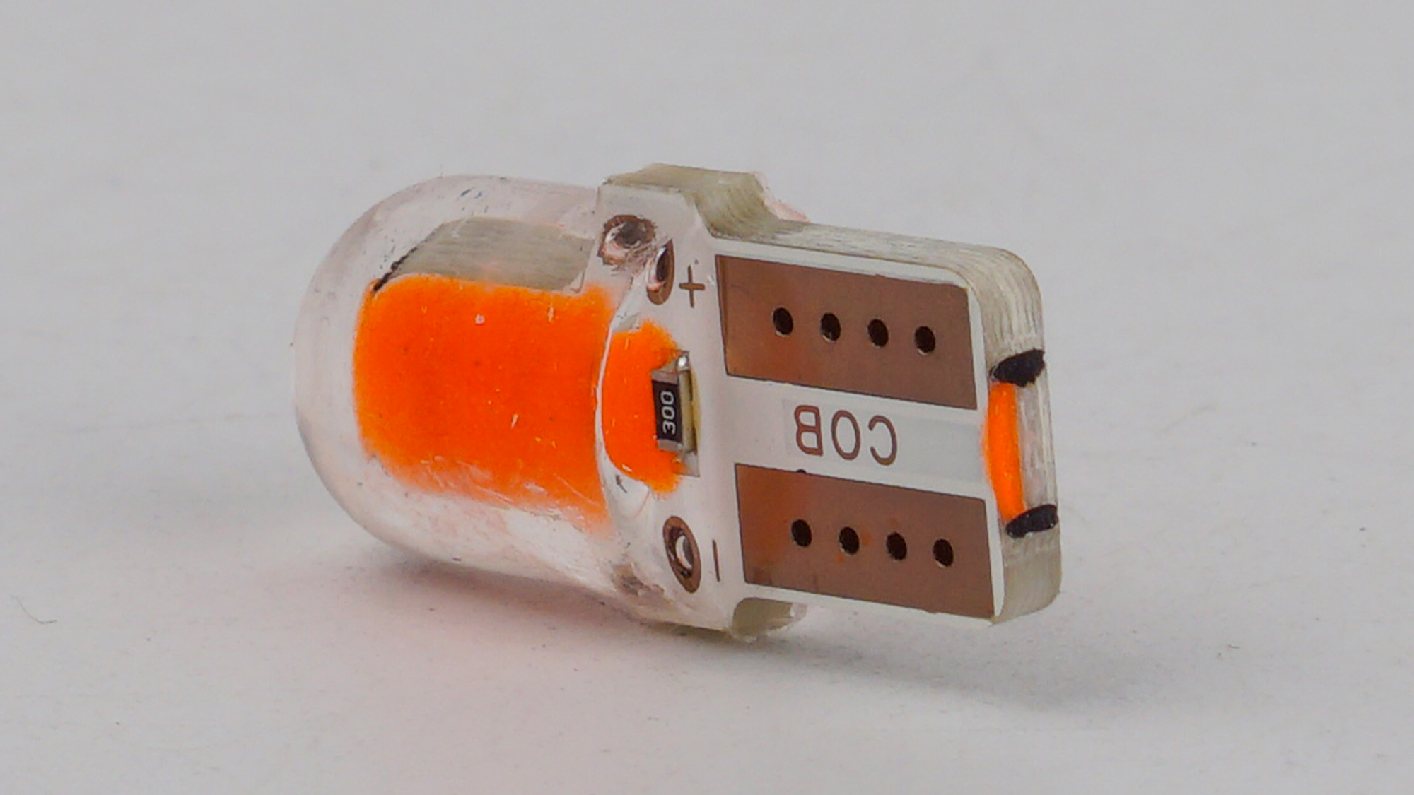 T10-218 Red 12V 0.3W 2Lm W5W base-10mm C