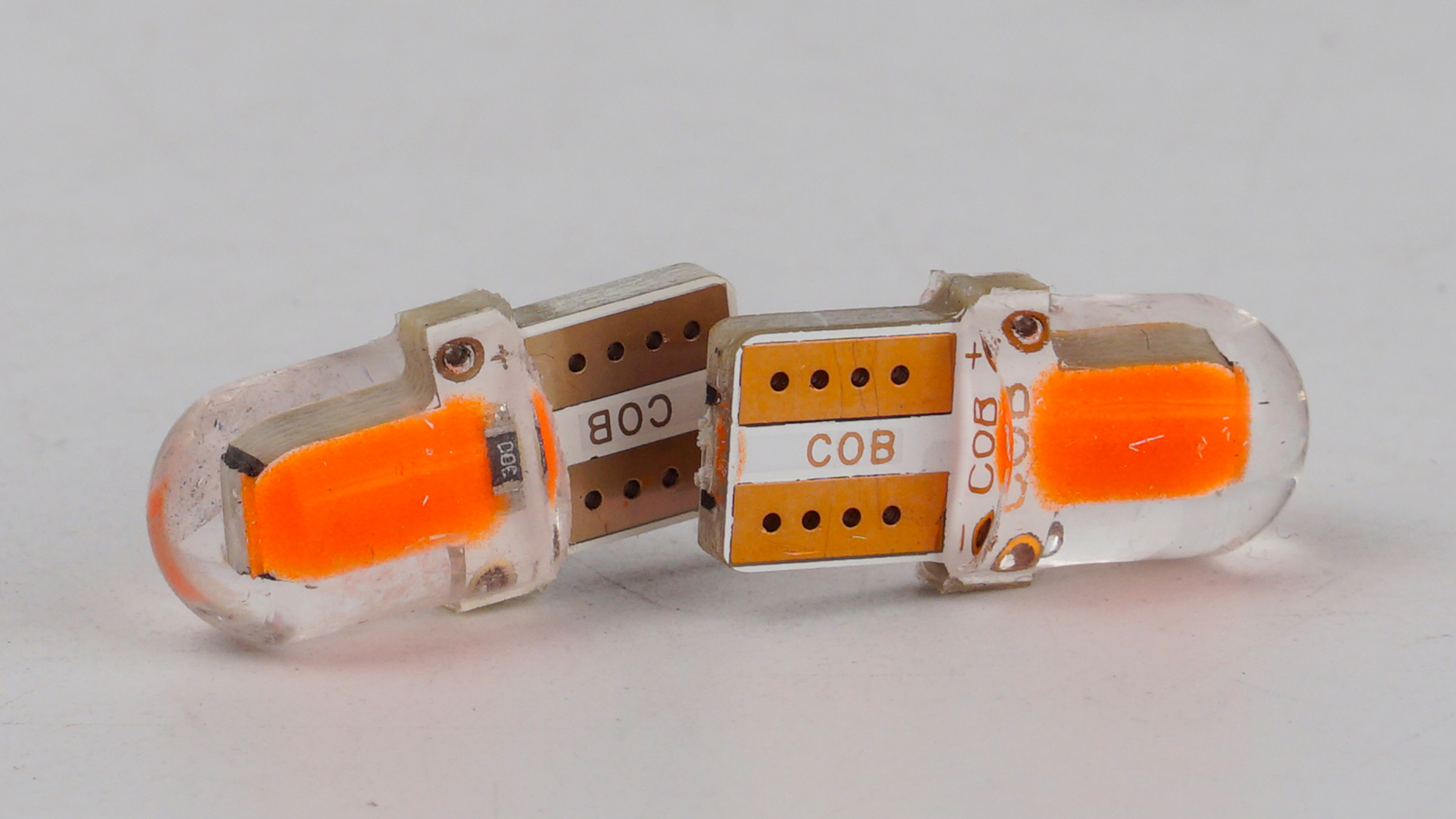 T10-218 Red 12V 0.3W 2Lm W5W base-10mm C