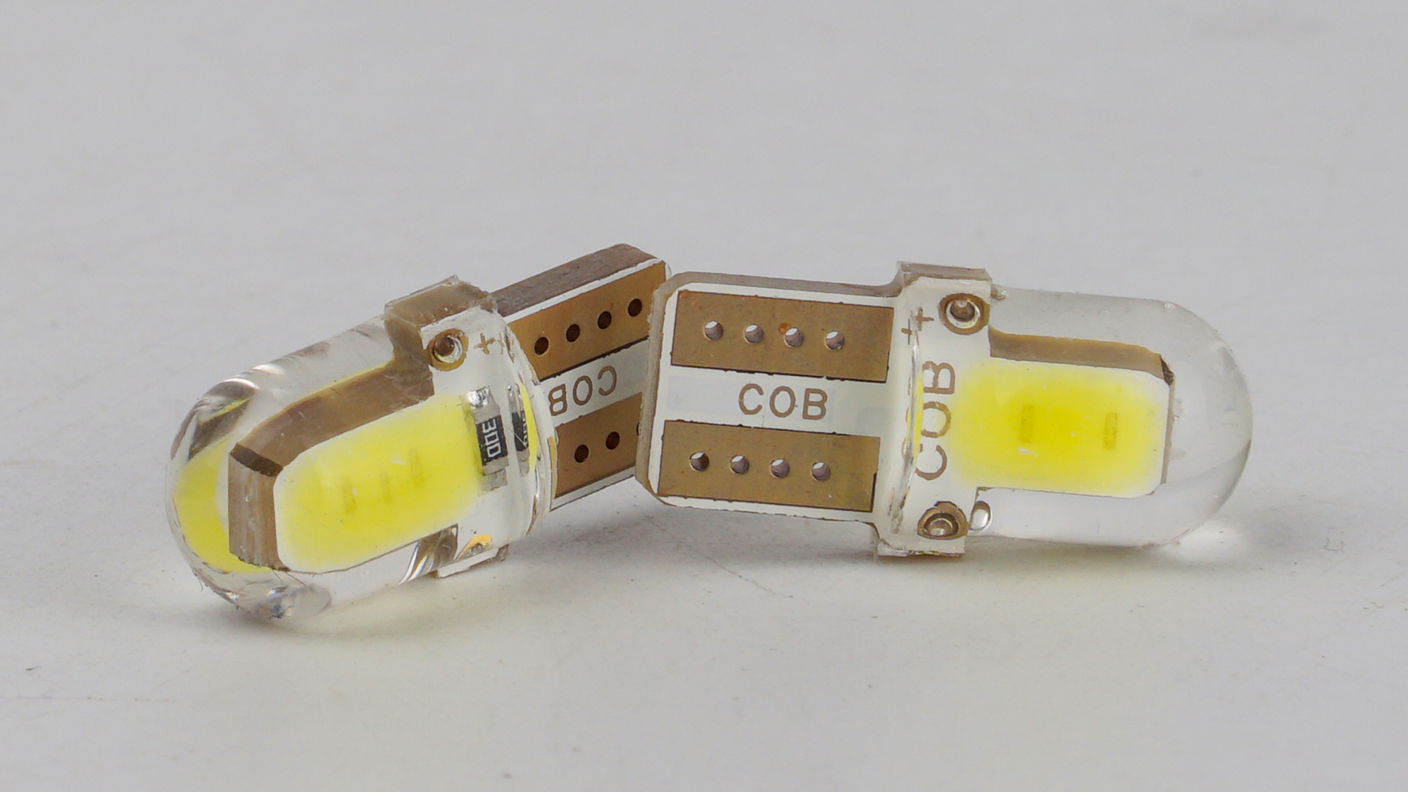 T10-218 White 12V 0.3W 25Lm W5W base-10mm C