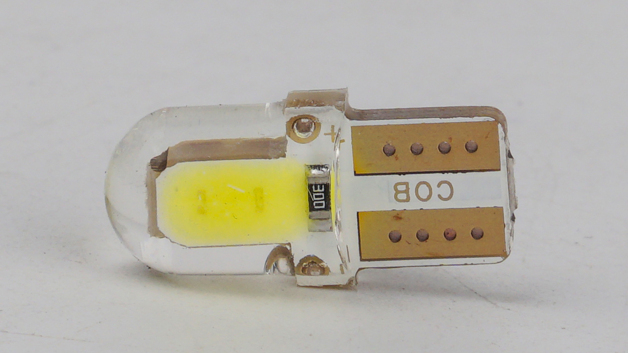 T10-218 White 12V 0.3W 25Lm W5W base-10mm C