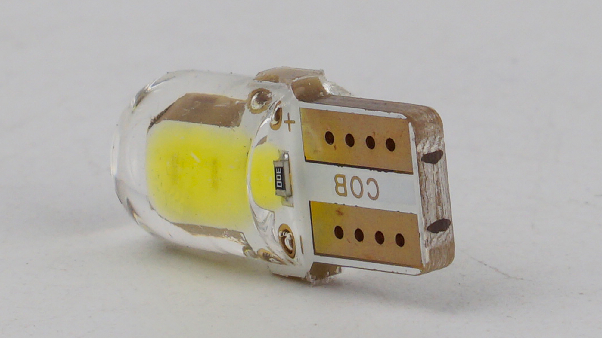 T10-218 White 12V 0.3W 25Lm W5W base-10mm C