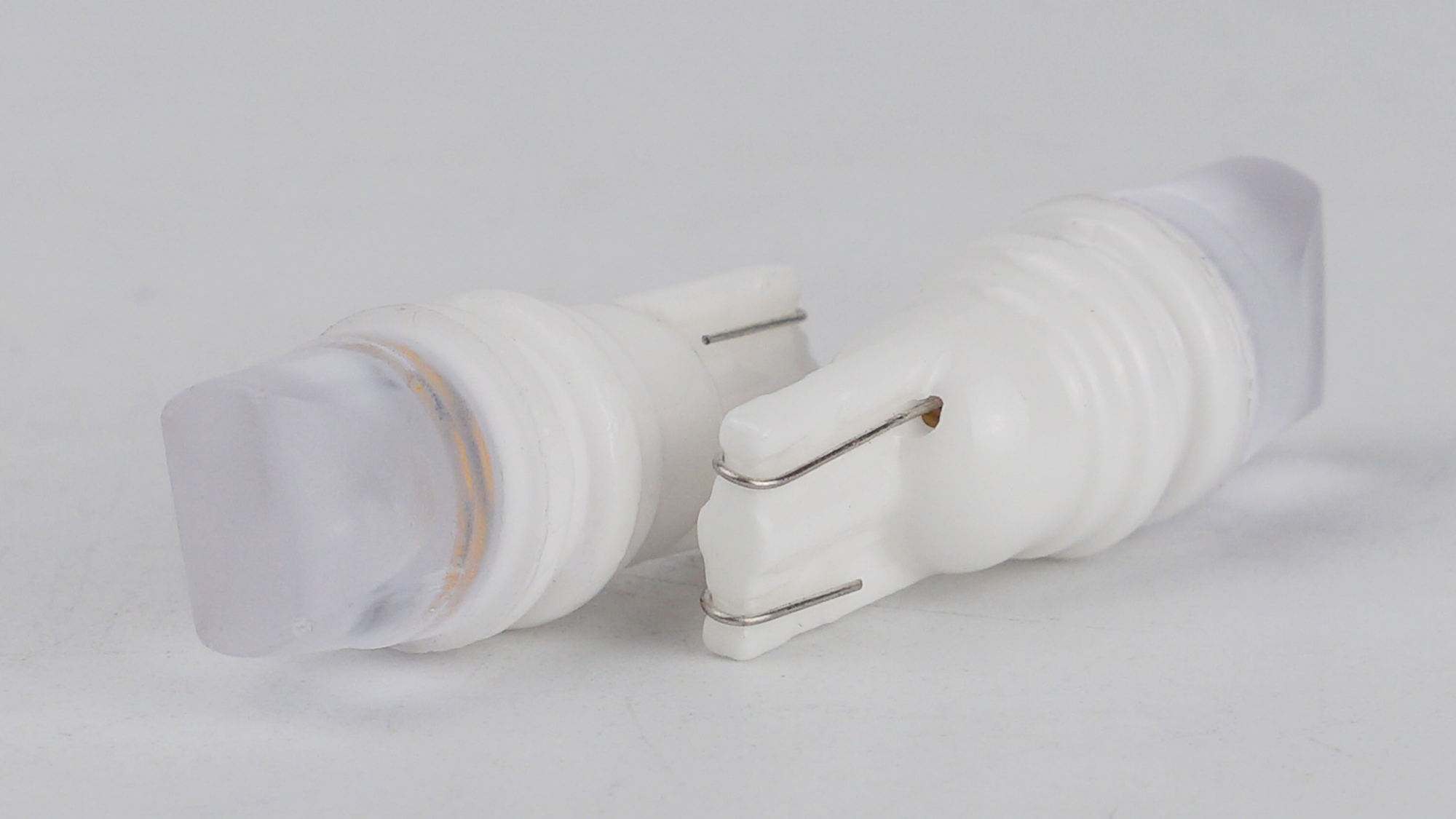 T10-220 Yellow 12V 0.5W 20Lm W5W base-10mm C