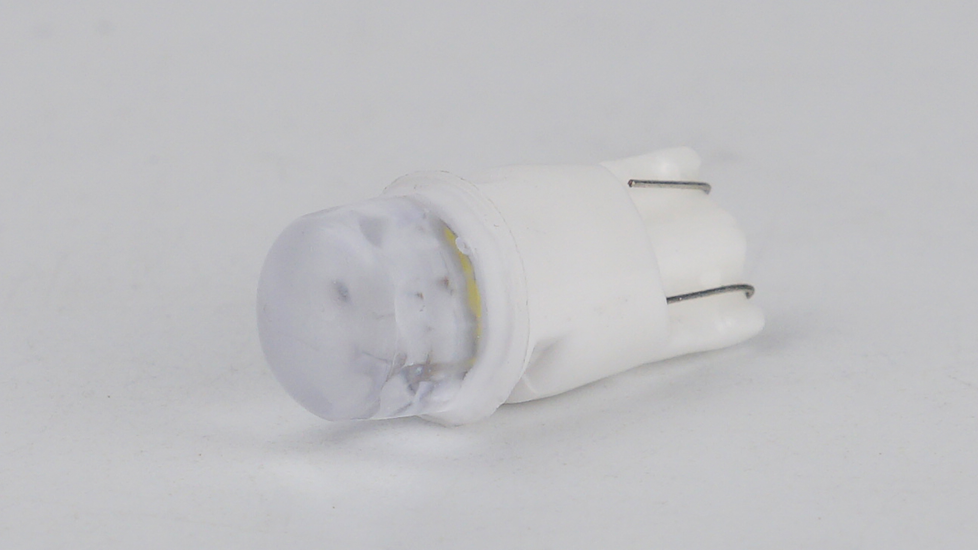 T10-224 12V 0.3W 15Lm W5W base-10mm C