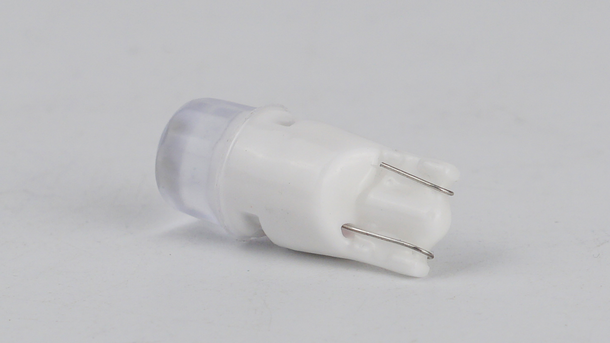 T10-224 24V 0.3W 15Lm W5W base-10mm C