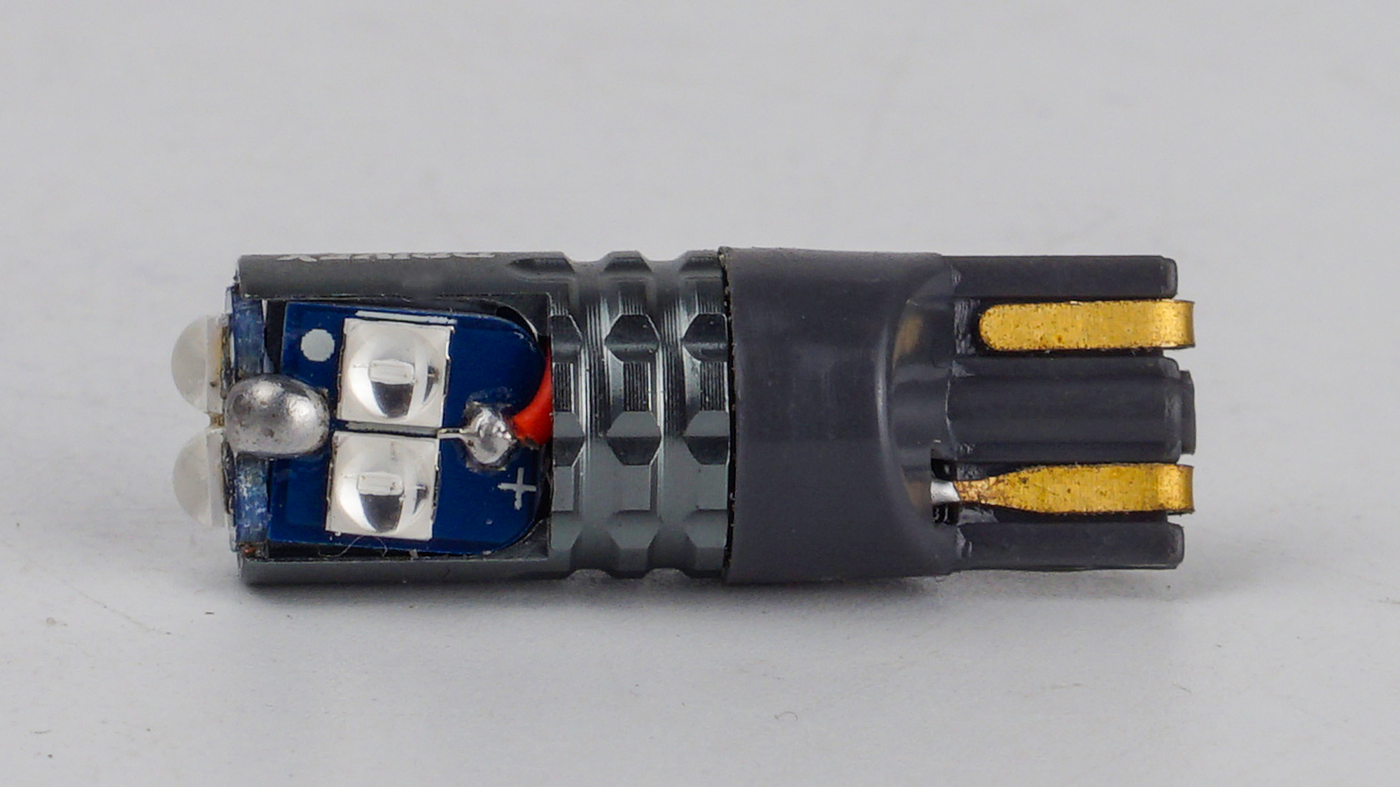 T10-228 Blue 12-24V 1.7W 65Lm W5W base-10mm B