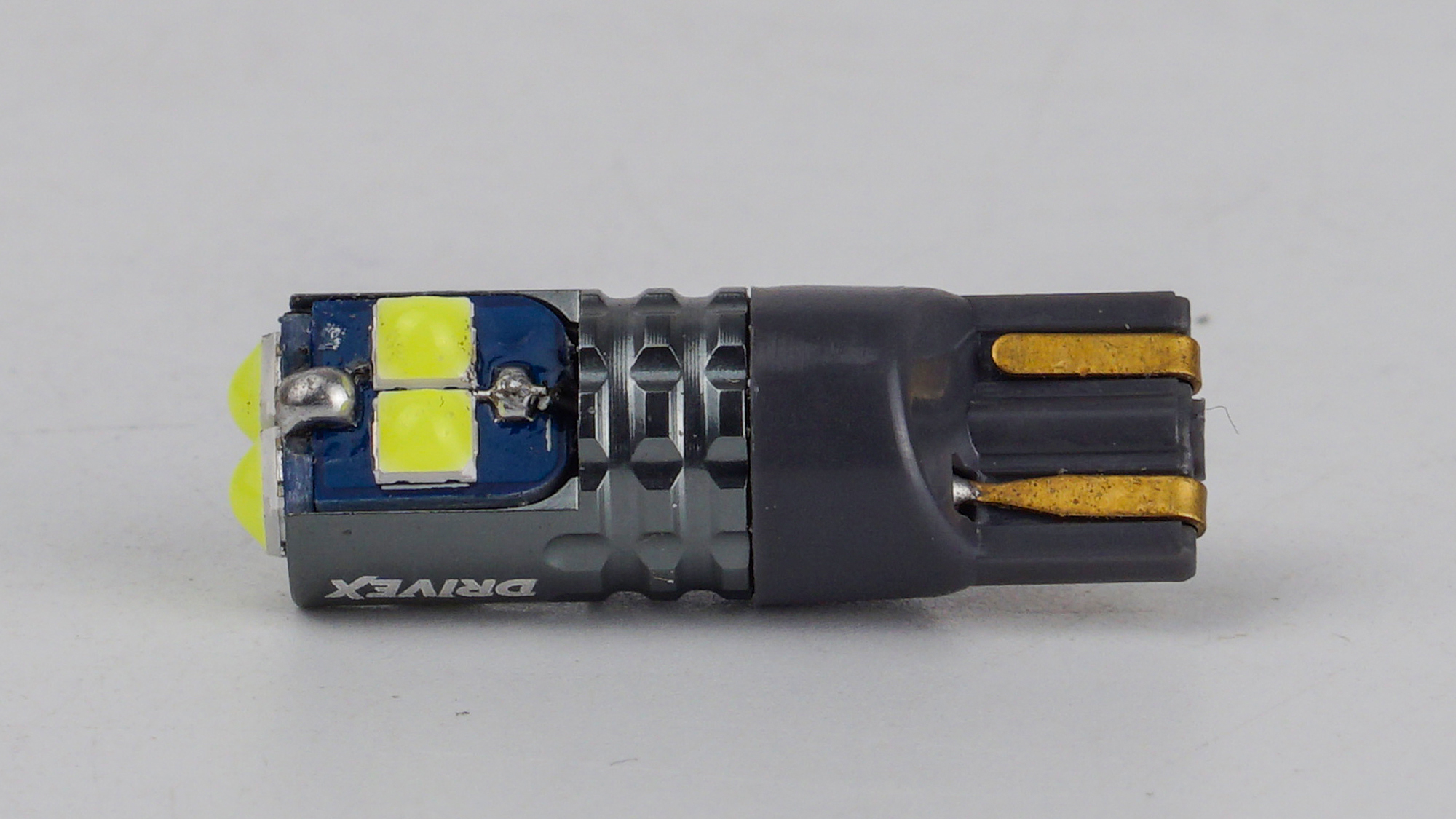 T10-228 Green 12-24V 1.7W 220Lm W5W base-10mm B