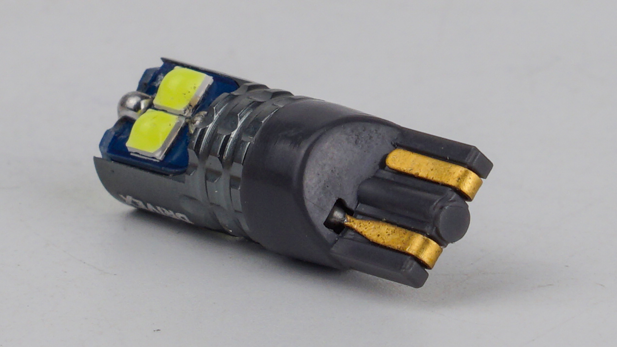 T10-228 Green 12-24V 1.7W 220Lm W5W base-10mm B