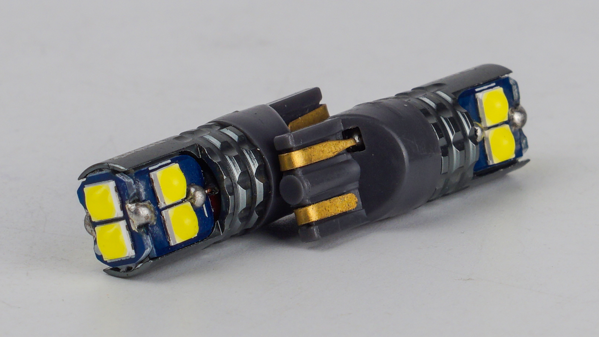 T10-228 White 12-24V 1.7W 170Lm W5W base-10mm B