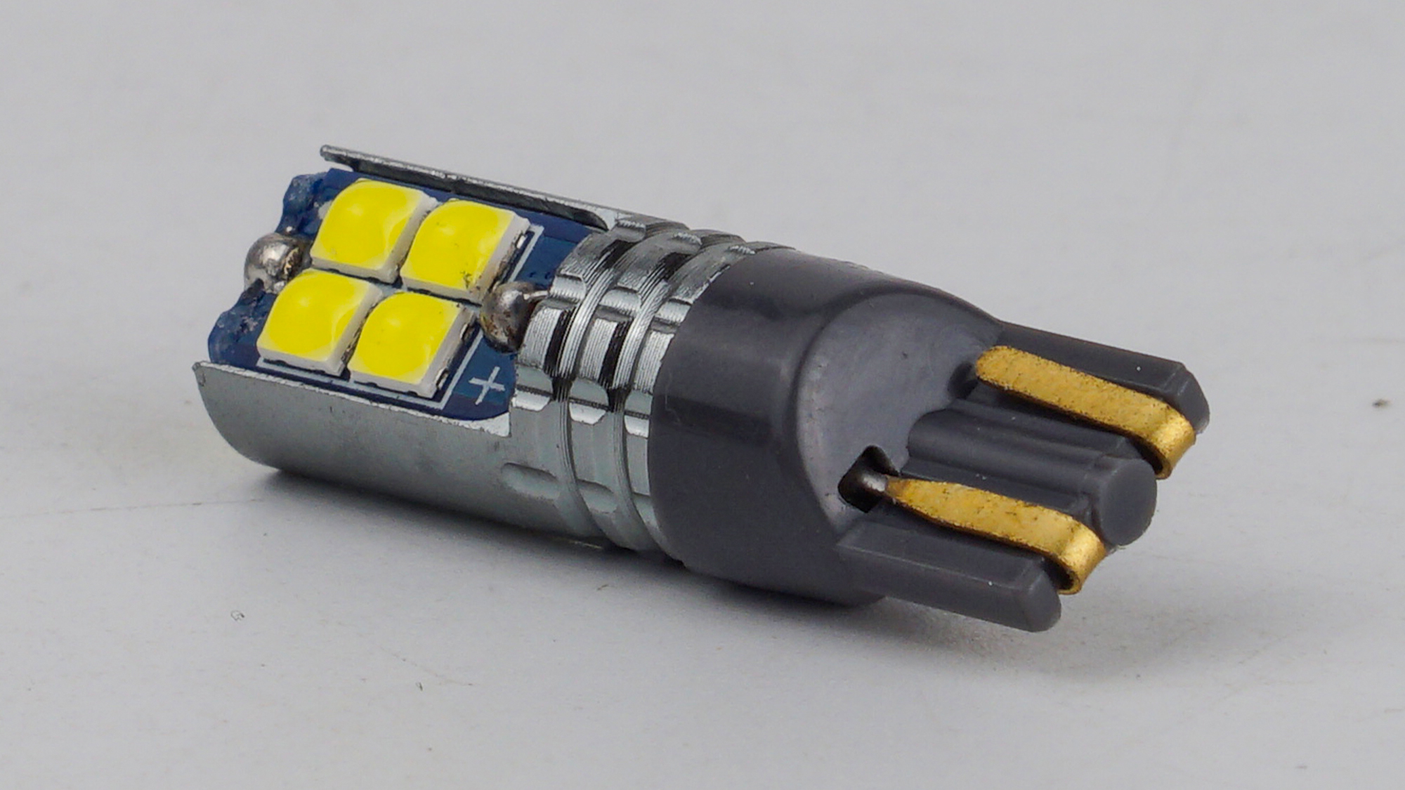 T10-229 12-24V 1.7W 200Lm W5W base-10mm B