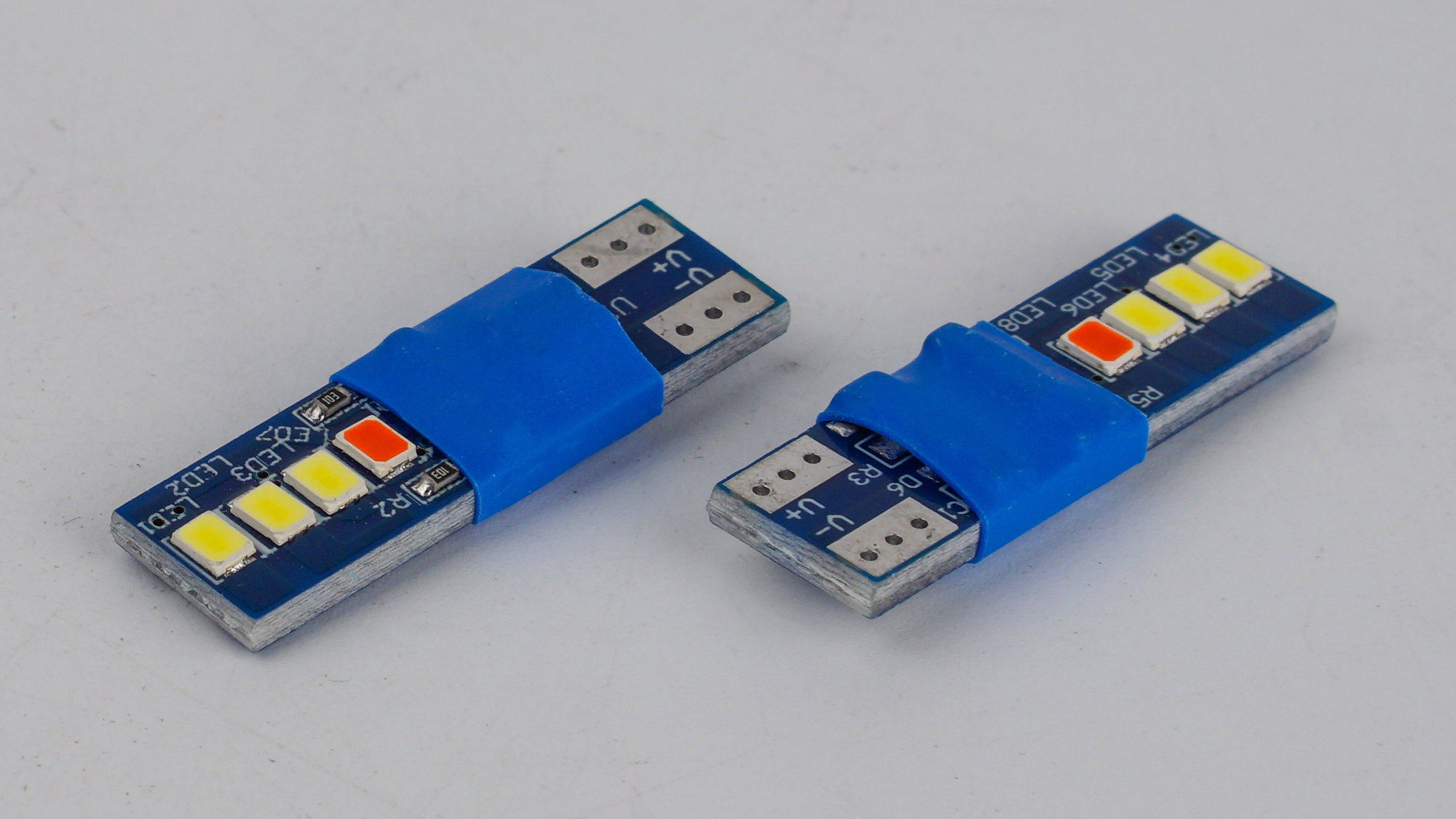 T10-230 Red 12V 0.6W 30Lm W5W base-10mm C