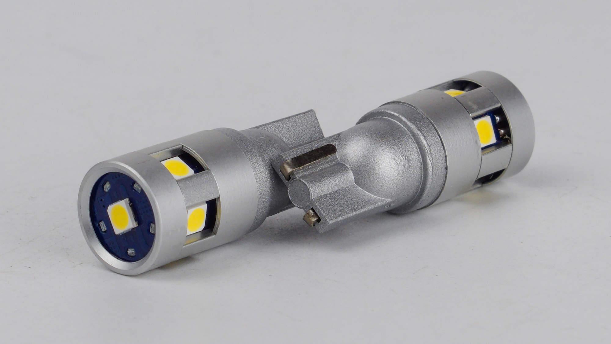 T10-261 10-50V 2W 200Lm W5W base-10mm A
