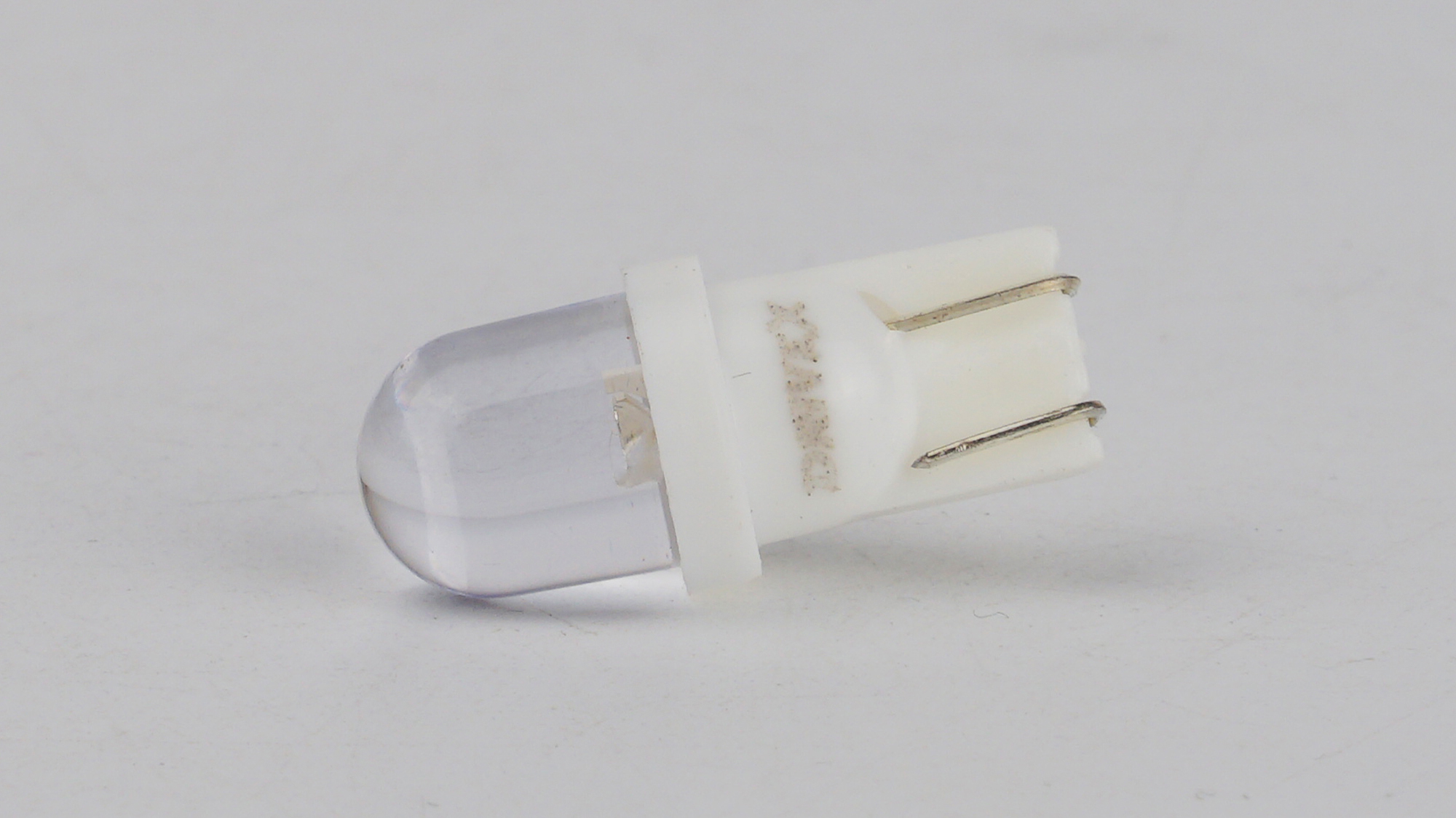 T10-268 12V 0.2W 5Lm W5W base-10mm C