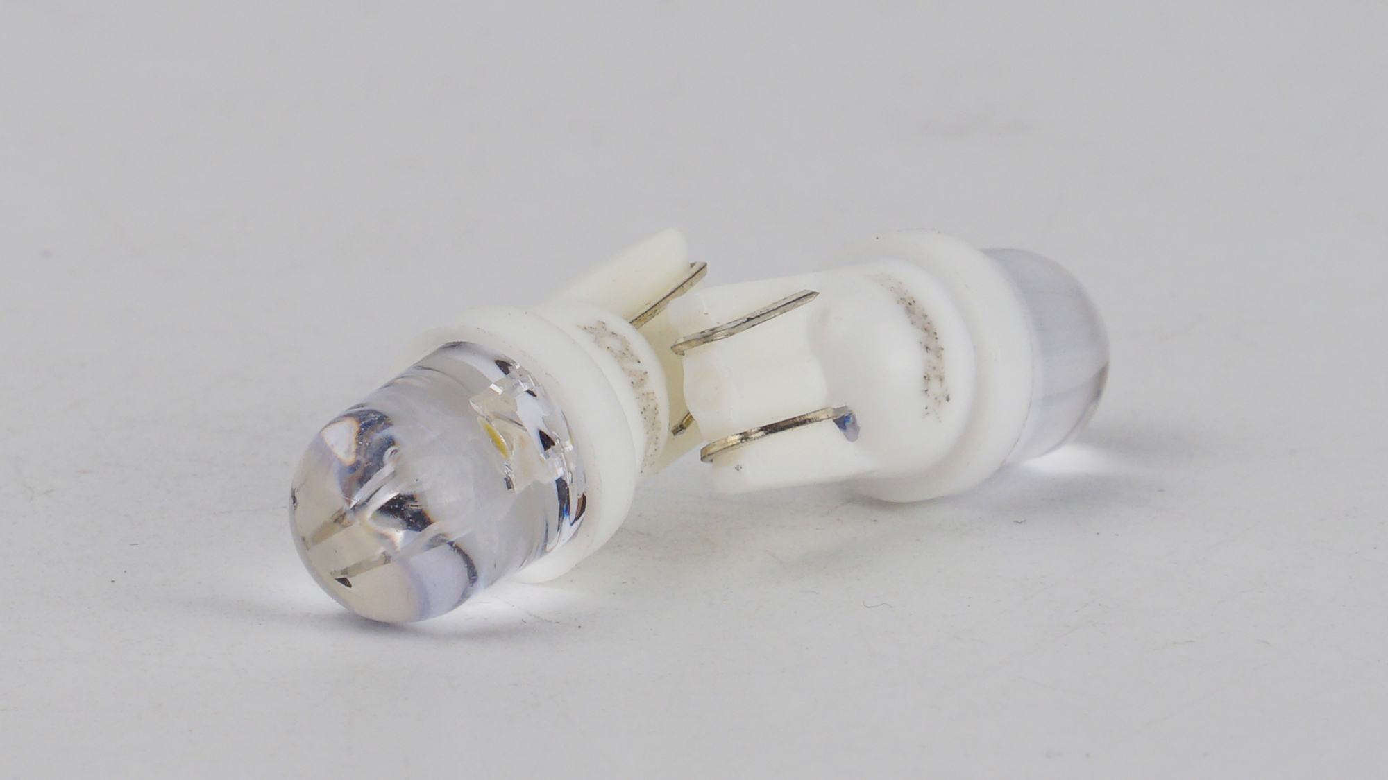 T10-268 12V 0.2W 5Lm W5W base-10mm C