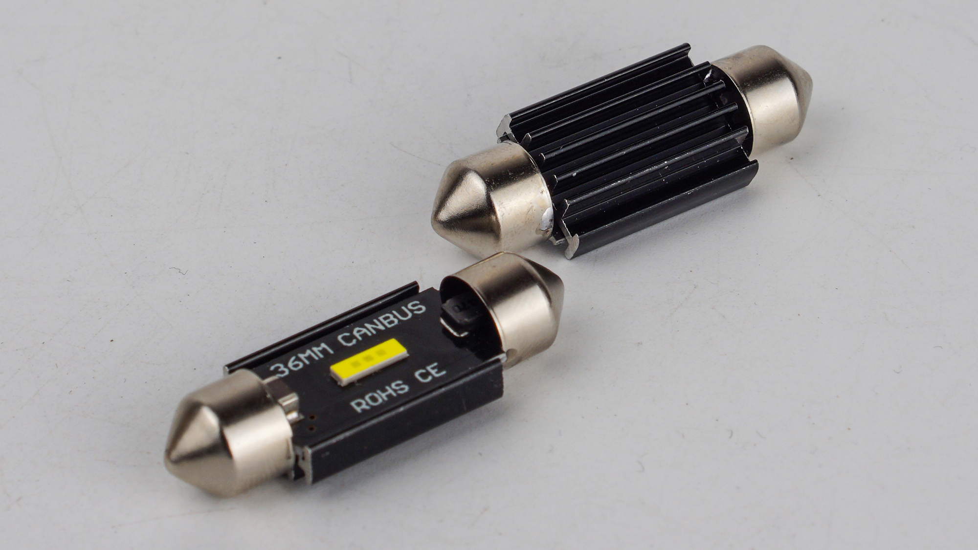 Glow S2 T11 36mm 12-24V CAN 1.2W 100Lm 36mm B