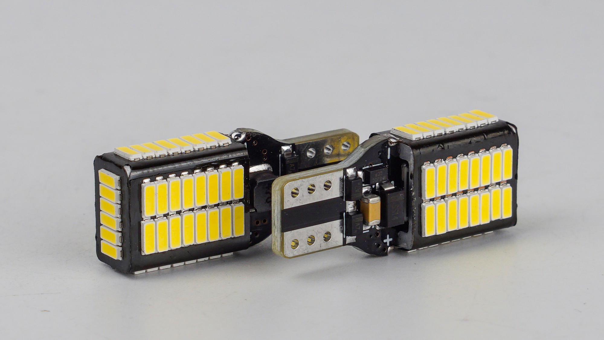 T15-205 DLX 12-24V 7W 600Lm CAN W16W base-10mm A