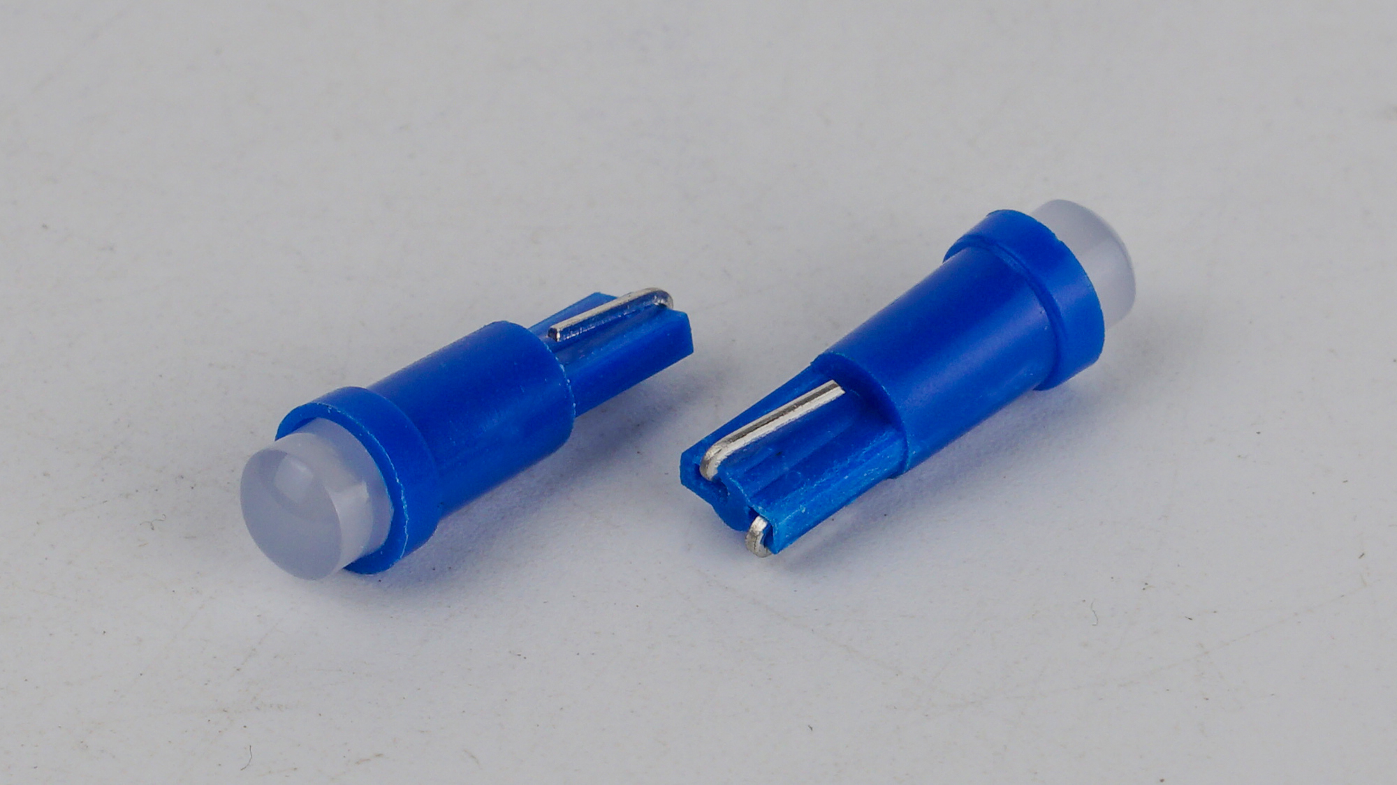 T5-205 Blue 12V 0.2W 6Lm BA7S/W1.2W d-5mm C