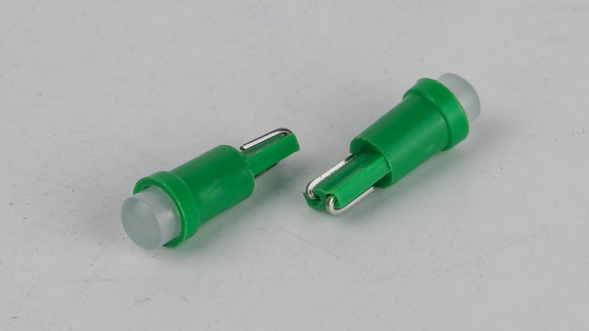 T5-205 Green 12V 0.2W 7Lm BA7S/W1.2W d-5mm C